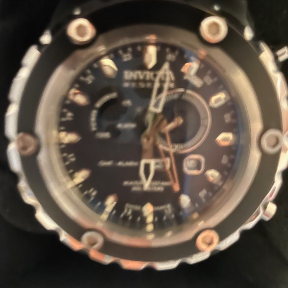 Mens Invicta Reserve Watch Black and Silver - Picture 4 of 12